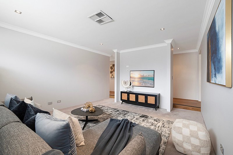 Photo - 8 Highland Rise, Piara Waters WA 6112 - Image 9