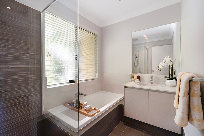 Photo - 8 Highland Rise, Piara Waters WA 6112 - Image 13