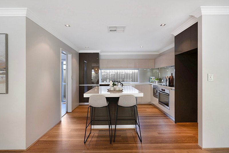 Photo - 8 Highland Rise, Piara Waters WA 6112 - Image 14