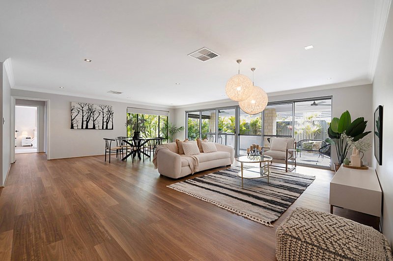 Photo - 8 Highland Rise, Piara Waters WA 6112 - Image 19