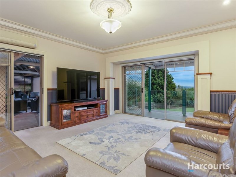 Photo - 8 Highview Court, Lysterfield VIC 3156 - Image 3