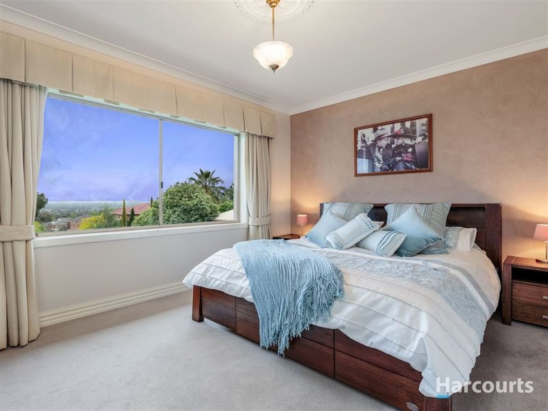 Photo - 8 Highview Court, Lysterfield VIC 3156 - Image 10