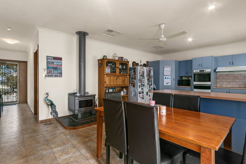 Photo - 8 Highview Grove, Moonta Bay SA 5558 - Image 3