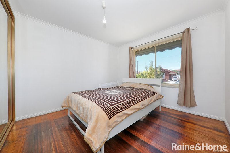 Photo - 8 Hilgay Street, Coolaroo VIC 3048 - Image 7