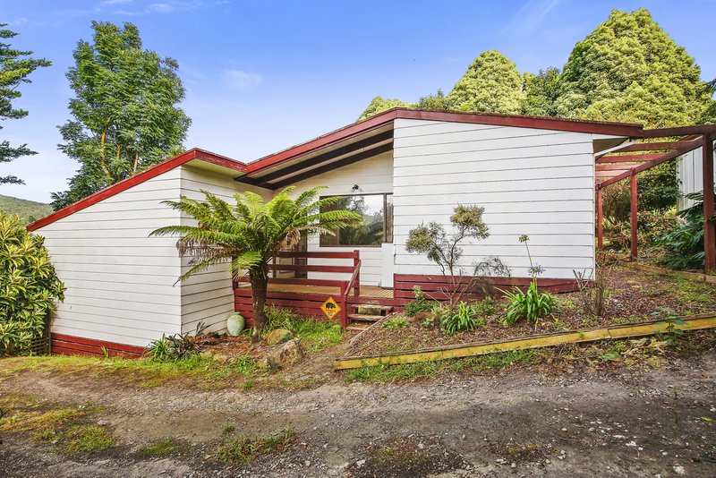 8 Hill Road, Warburton VIC 3799