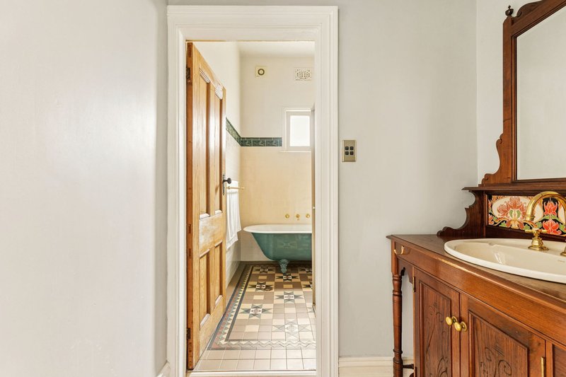 Photo - 8 Hillcot Street, Hurlstone Park NSW 2193 - Image 12