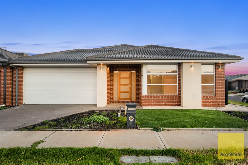 8 Hillcrest Parade, Tarneit VIC 3029