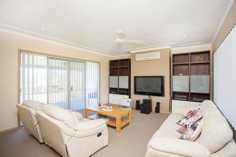 Photo - 8 Hinten Crescent, Taree NSW 2430 - Image 3