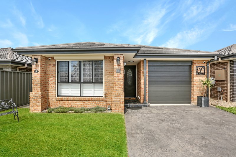 8 Hobbs Street, Horsley NSW 2530