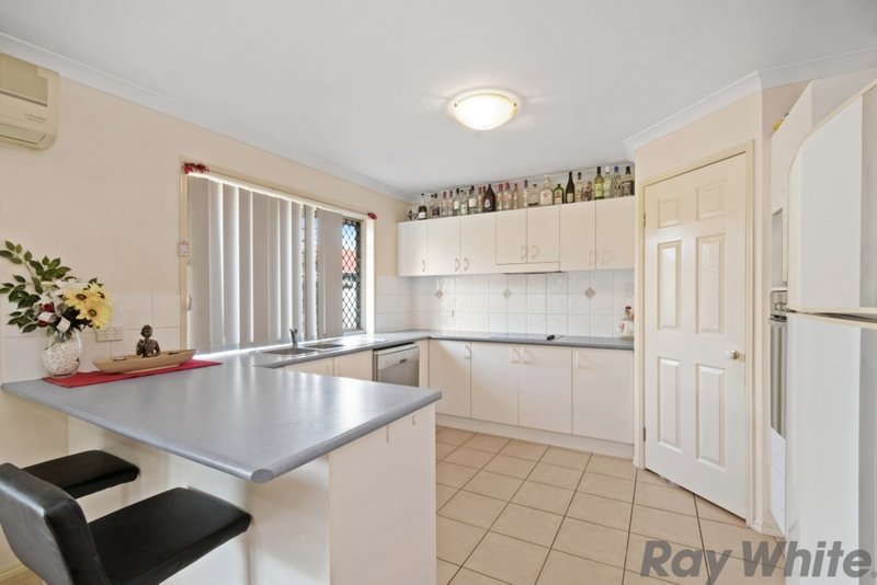 Photo - 8 Hoddle Court, Rothwell QLD 4022 - Image 3