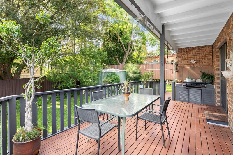 Photo - 8 Hollings Crescent, Heathcote NSW 2233 - Image 2