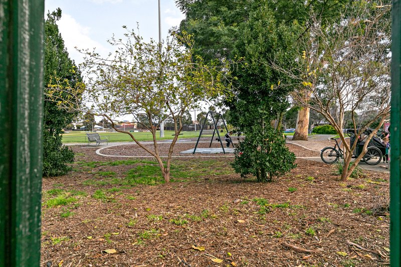 Photo - 8 Holloway Road, Brunswick VIC 3056 - Image 17