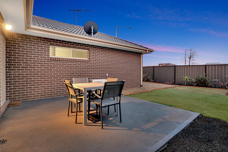 Photo - 8 Hollows Court, Craigieburn VIC 3064 - Image 19