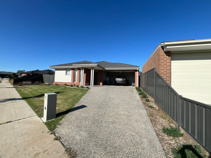 Photo - 8 Holman Road, Kilmore VIC 3764 - Image 1