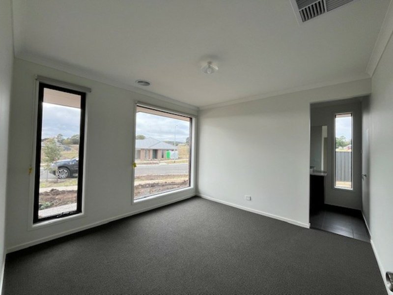 Photo - 8 Holman Road, Kilmore VIC 3764 - Image 3