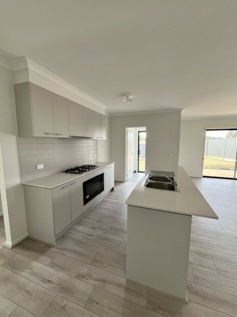 Photo - 8 Holman Road, Kilmore VIC 3764 - Image 6