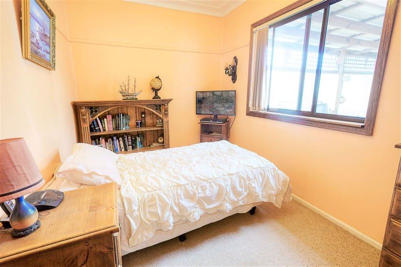 Photo - 8 Holmes Street, Lalor Park NSW 2147 - Image 5