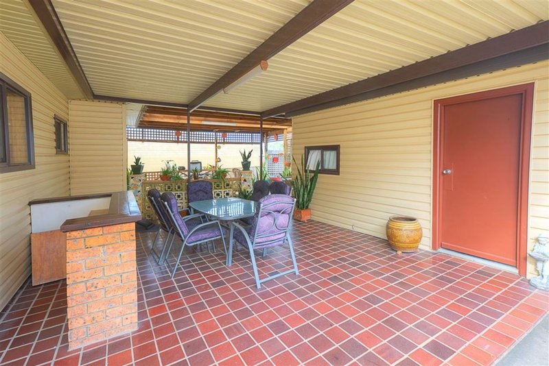 Photo - 8 Holmes Street, Lalor Park NSW 2147 - Image 6