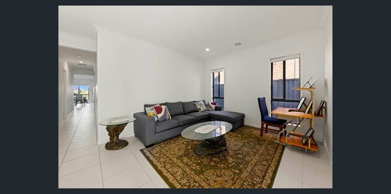 Photo - 8 Homebush Drive, Tarneit VIC 3029 - Image 2