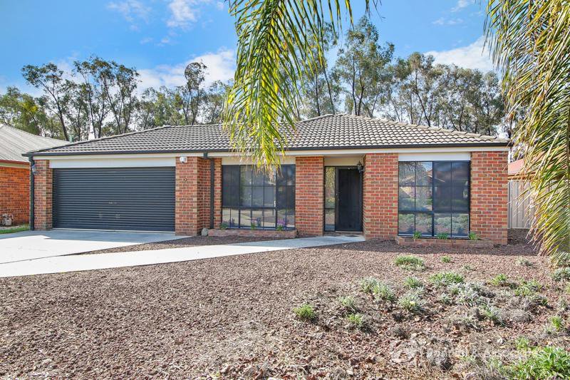 Photo - 8 Hook Court, Wodonga VIC 3690 - Image 1