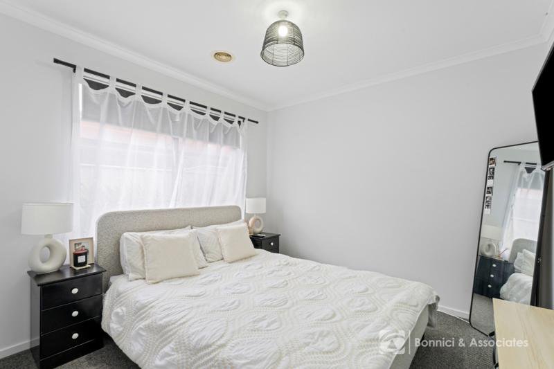 Photo - 8 Hook Court, Wodonga VIC 3690 - Image 11