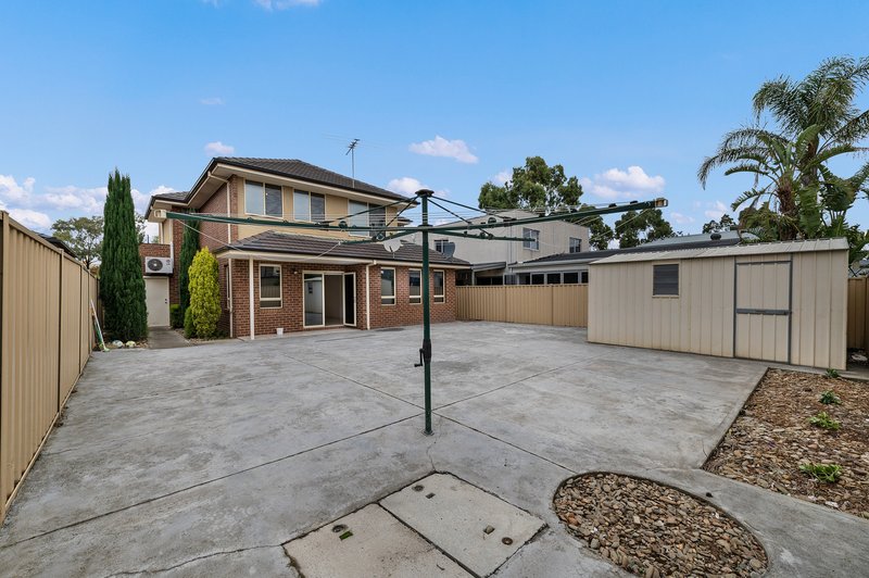 Photo - 8 Hopetoun Green, Caroline Springs VIC 3023 - Image 10