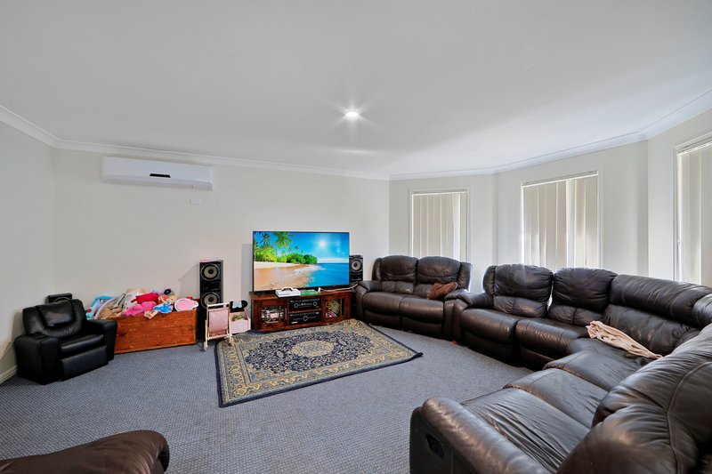 Photo - 8 Hopton Place, Bundaberg North QLD 4670 - Image 2