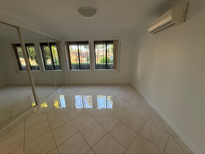 Photo - 8 Horningsea Park Drive, Horningsea Park NSW 2171 - Image 3