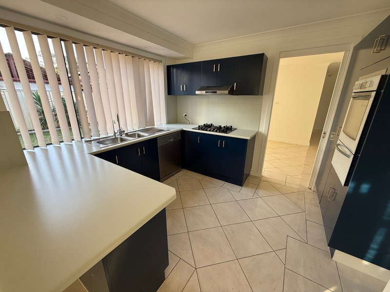 Photo - 8 Horningsea Park Drive, Horningsea Park NSW 2171 - Image 4