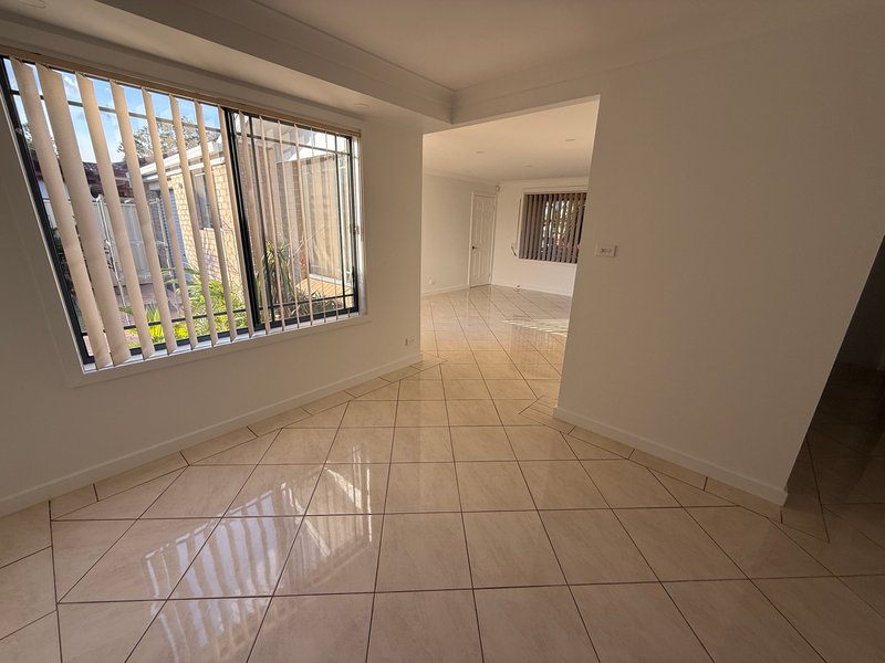 Photo - 8 Horningsea Park Drive, Horningsea Park NSW 2171 - Image 8