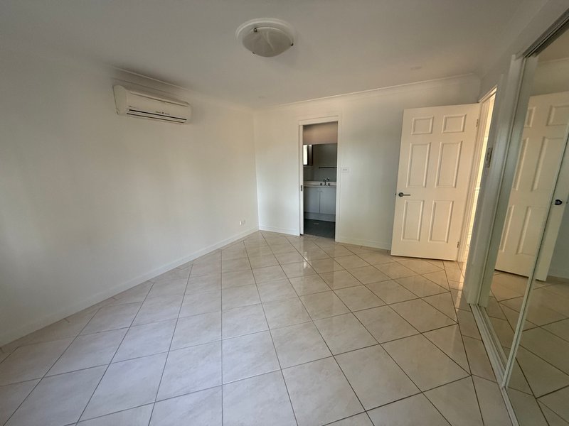 Photo - 8 Horningsea Park Drive, Horningsea Park NSW 2171 - Image 12