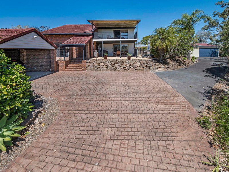 Photo - 8 Hovea Place, Bellbowrie QLD 4070 - Image 2