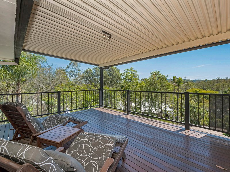 Photo - 8 Hovea Place, Bellbowrie QLD 4070 - Image 7