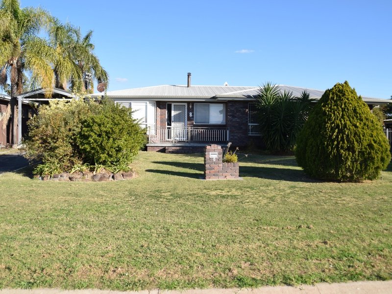 Photo - 8 Howard Street, Rosenthal Heights QLD 4370 - Image 3