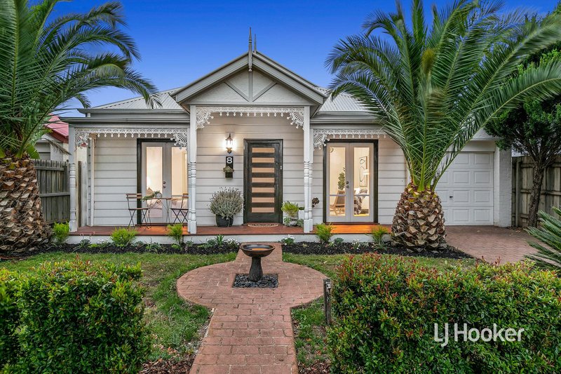 8 Howards Way, Point Cook VIC 3030