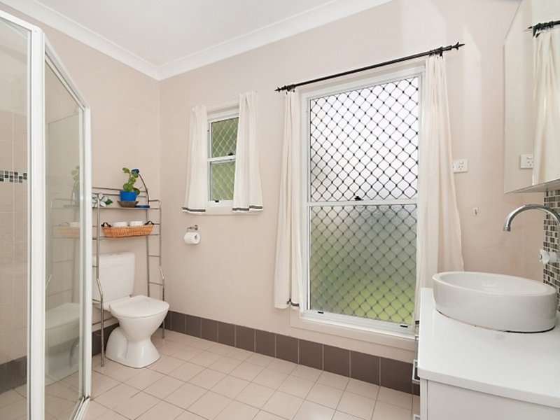 Photo - 8 Hudson Avenue, East Lismore NSW 2480 - Image 12