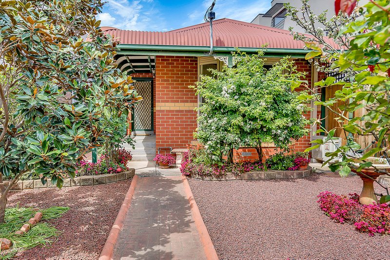 Photo - 8 Hudson Street, Coburg VIC 3058 - Image 2