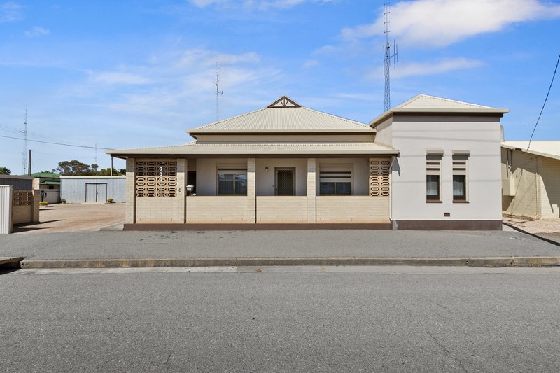 Photo - 8 Hughes Street, Wallaroo SA 5556 - Image 3