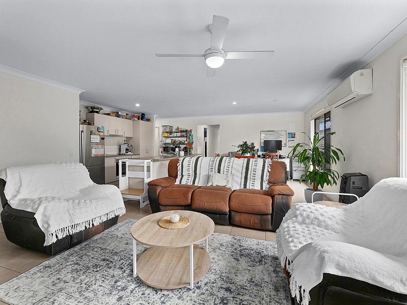 Photo - 8 Huntingdale Street, Leichhardt QLD 4305 - Image 4