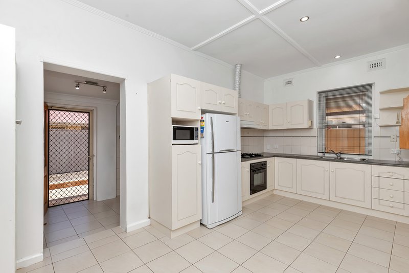 Photo - 8 Hurstfield Terrace, Findon SA 5023 - Image 6