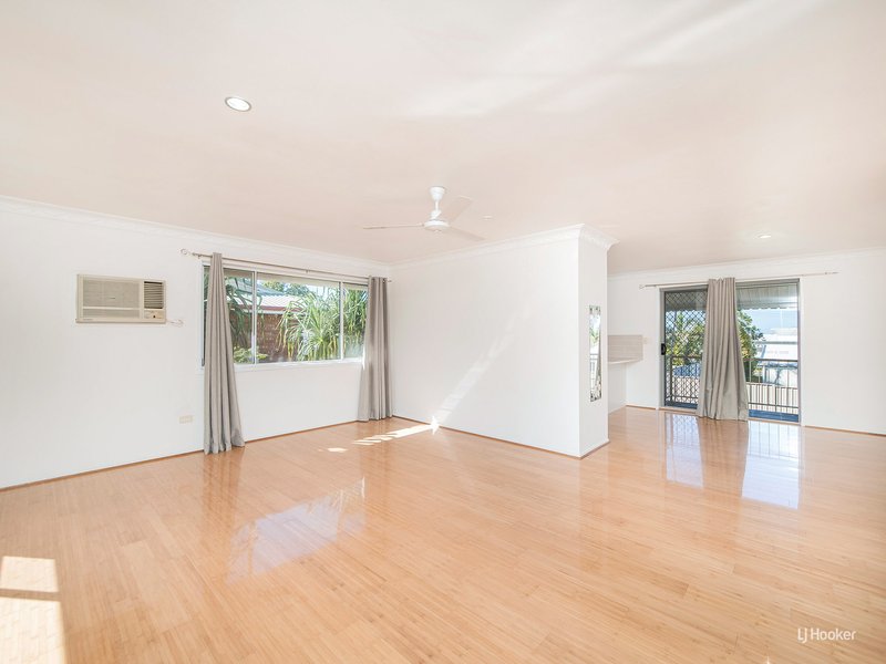 Photo - 8 Hutcheon Street, Kawana QLD 4701 - Image 4