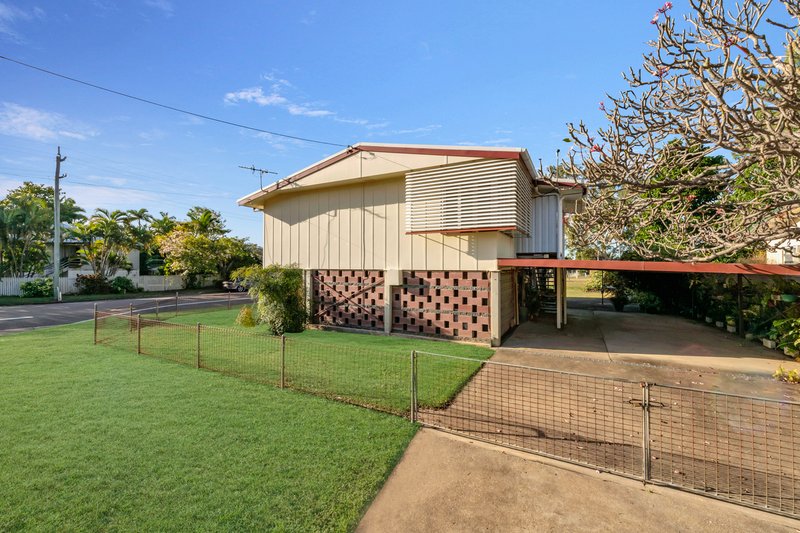 Photo - 8 Hynch Street, Wulguru QLD 4811 - Image 2