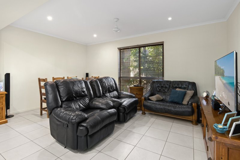 Photo - 8 Iluka Street, Cannonvale QLD 4802 - Image 6