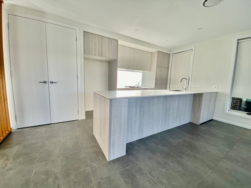 Photo - 8 Indigo Cres , Denham Court NSW 2565 - Image 3