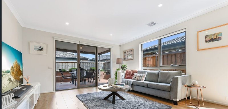Photo - 8 Invermay Way, Clyde VIC 3978 - Image 6