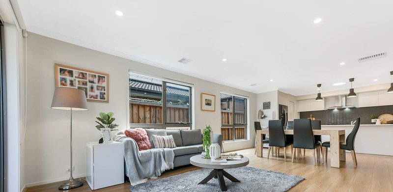 Photo - 8 Invermay Way, Clyde VIC 3978 - Image 8