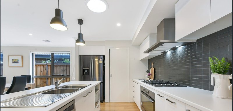 Photo - 8 Invermay Way, Clyde VIC 3978 - Image 10