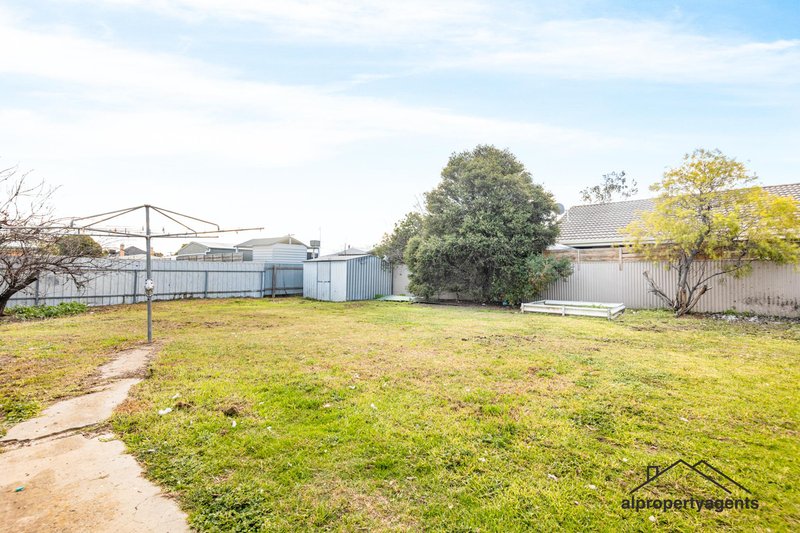 Photo - 8 Iris Street, Horsham VIC 3400 - Image 11