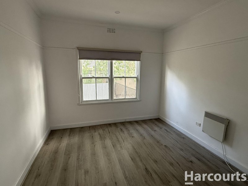 Photo - 8 Iris Street, Horsham VIC 3400 - Image 6