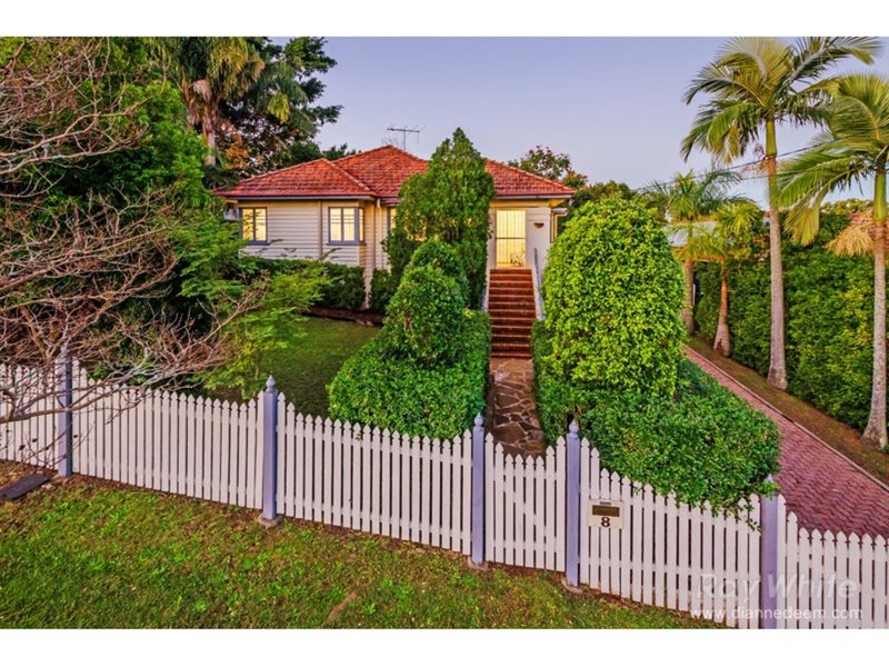 8 Iveagh Ave , Holland Park West QLD 4121